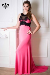 Вечернее розовое платье Кассандра со шлейфом Luzana