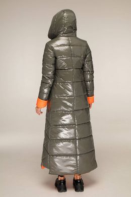 Зимнее женское оливковое пальто ПВ-1202 лак тон 25+97 Favoritti